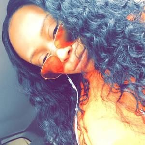 Meet your Posher, Brittney